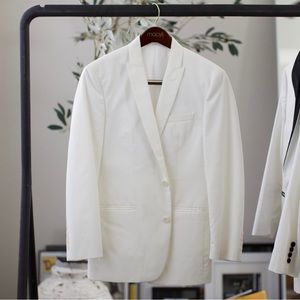 Bar III Slim white blazer (38R)